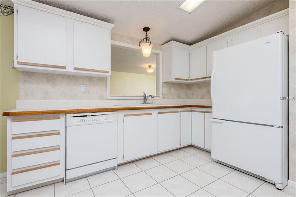 16562 96TH COURT, SUMMERFIELD, Florida 34491, 3 Bedrooms Bedrooms, 8 Rooms Rooms,2 BathroomsBathrooms,Residential,For sale,96TH,G4851658