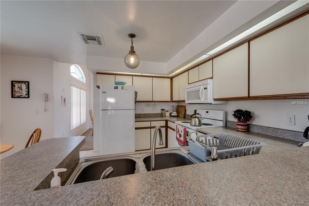 1485 AVLEIGH CIRCLE, ORLANDO, Florida 32824, 4 Bedrooms Bedrooms, 8 Rooms Rooms,2 BathroomsBathrooms,Residential,For sale,AVLEIGH,S4856156