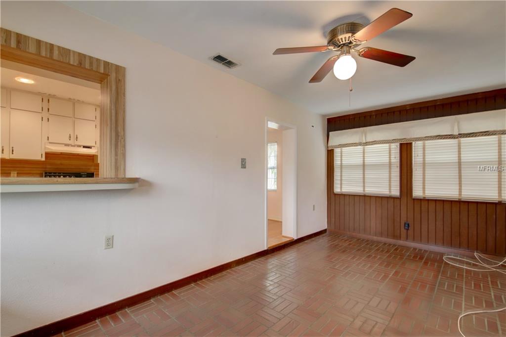 400 62ND STREET N, ST PETERSBURG, Florida 33710, 3 Bedrooms Bedrooms, 8 Rooms Rooms,2 BathroomsBathrooms,Residential,For sale,62ND,U7845467