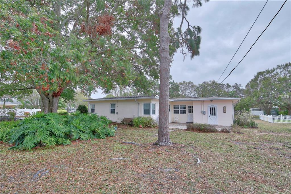 400 62ND STREET N, ST PETERSBURG, Florida 33710, 3 Bedrooms Bedrooms, 8 Rooms Rooms,2 BathroomsBathrooms,Residential,For sale,62ND,U7845467