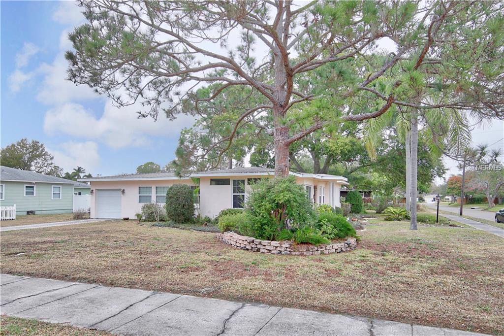 400 62ND STREET N, ST PETERSBURG, Florida 33710, 3 Bedrooms Bedrooms, 8 Rooms Rooms,2 BathroomsBathrooms,Residential,For sale,62ND,U7845467