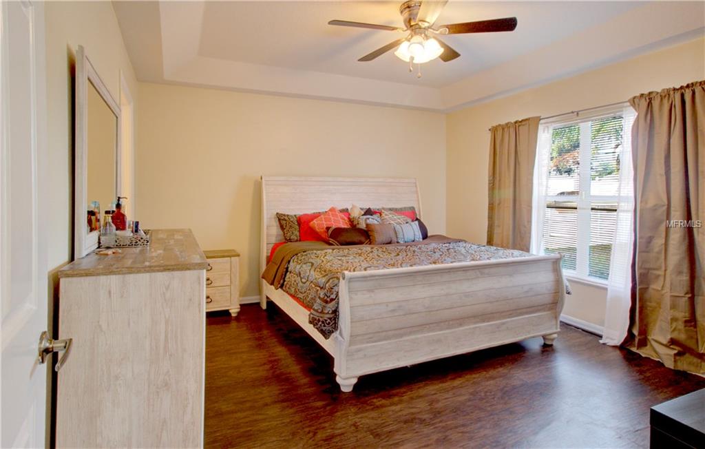 10833 NEWBRIDGE DRIVE, RIVERVIEW, Florida 33579, 5 Bedrooms Bedrooms, 3 Rooms Rooms,2 BathroomsBathrooms,Residential,For sale,NEWBRIDGE,T2925851