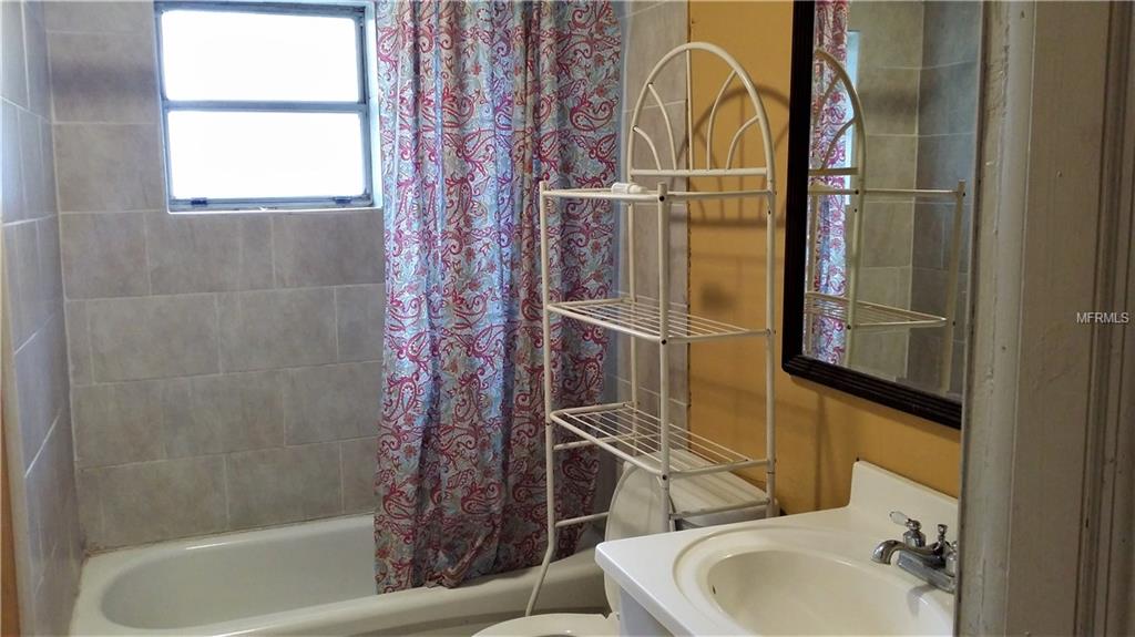 13 S WARNELL STREET, PLANT CITY, Florida 33563, 4 Bedrooms Bedrooms, 3 Rooms Rooms,2 BathroomsBathrooms,Residential,For sale,WARNELL,U7846273