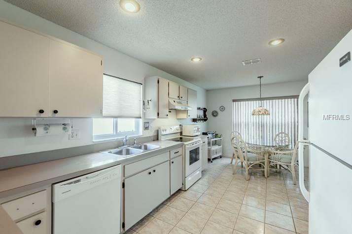 726 MASTERPIECE DRIVE SUN CITY CENTER, Florida 33573, 2 Bedrooms Bedrooms, 3 Rooms Rooms,2 BathroomsBathrooms,Residential,For sale,MASTERPIECE,W7637574