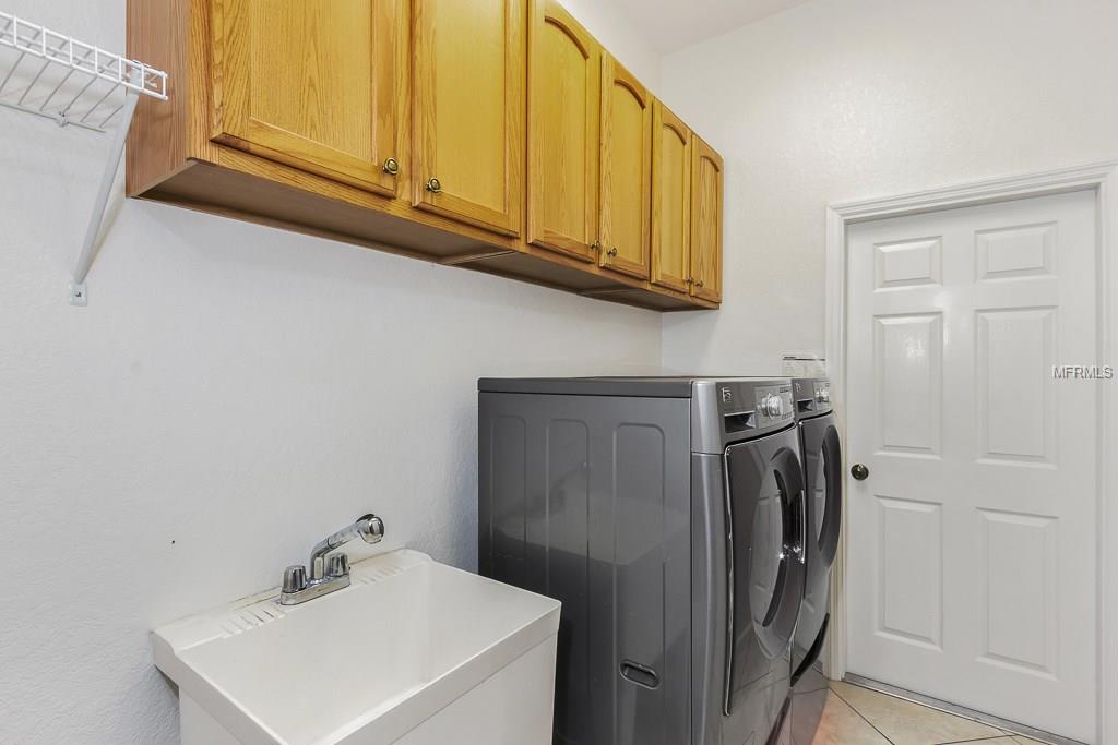 280 W 8TH STREET, CHULUOTA, Florida 32766, 4 Bedrooms Bedrooms, 8 Rooms Rooms,3 BathroomsBathrooms,Residential,For sale,8TH,O5561289