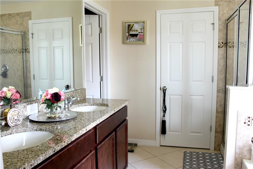 114 MALAGA AVENUE, DAVENPORT, Florida 33837, 5 Bedrooms Bedrooms, 13 Rooms Rooms,3 BathroomsBathrooms,Residential,For sale,MALAGA,S4848839