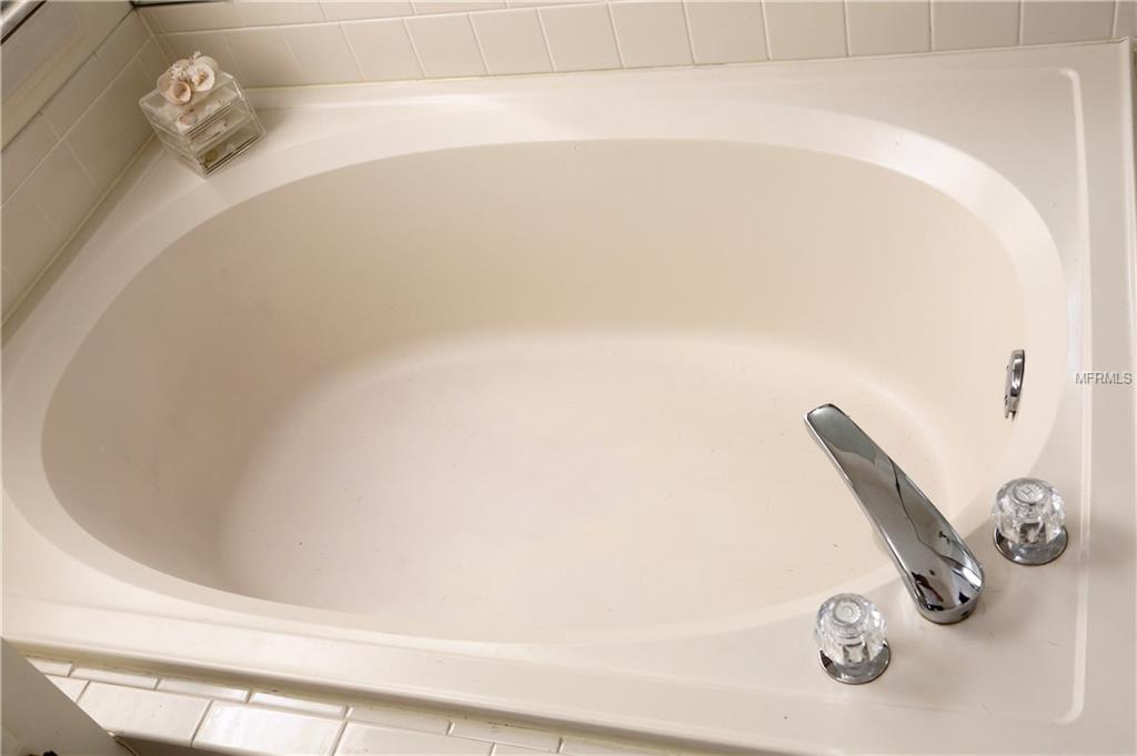 4624 ROWE DRIVE, NEW PORT RICHEY, Florida 34653, 3 Bedrooms Bedrooms, 6 Rooms Rooms,2 BathroomsBathrooms,Residential,For sale,ROWE,W7633277