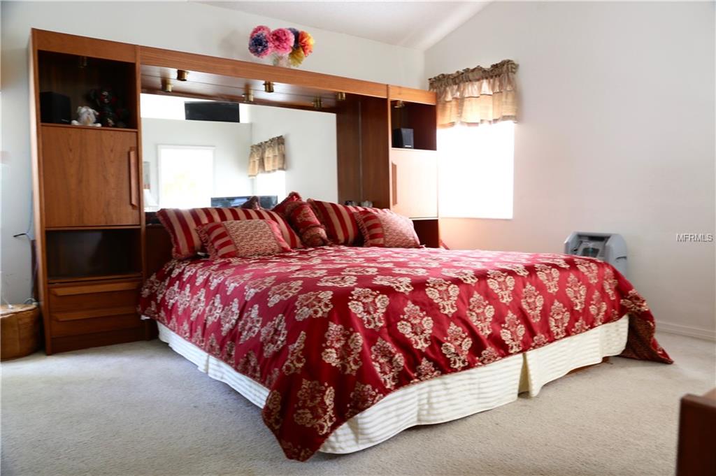 4624 ROWE DRIVE, NEW PORT RICHEY, Florida 34653, 3 Bedrooms Bedrooms, 6 Rooms Rooms,2 BathroomsBathrooms,Residential,For sale,ROWE,W7633277