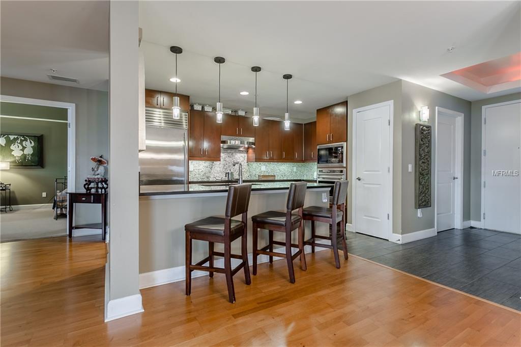 100 S EOLA DRIVE, ORLANDO, Florida 32801, 3 Bedrooms Bedrooms, 6 Rooms Rooms,2 BathroomsBathrooms,Residential,For sale,EOLA,O5543271