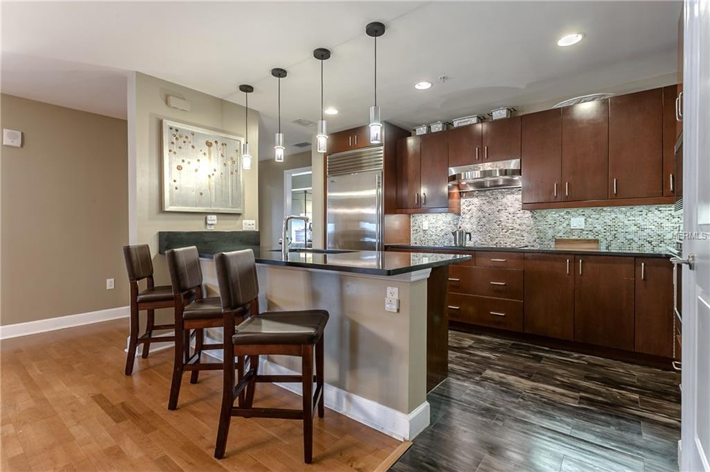 100 S EOLA DRIVE, ORLANDO, Florida 32801, 3 Bedrooms Bedrooms, 6 Rooms Rooms,2 BathroomsBathrooms,Residential,For sale,EOLA,O5543271