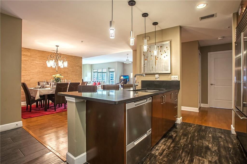 100 S EOLA DRIVE, ORLANDO, Florida 32801, 3 Bedrooms Bedrooms, 6 Rooms Rooms,2 BathroomsBathrooms,Residential,For sale,EOLA,O5543271