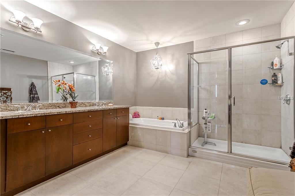 100 S EOLA DRIVE, ORLANDO, Florida 32801, 3 Bedrooms Bedrooms, 6 Rooms Rooms,2 BathroomsBathrooms,Residential,For sale,EOLA,O5543271