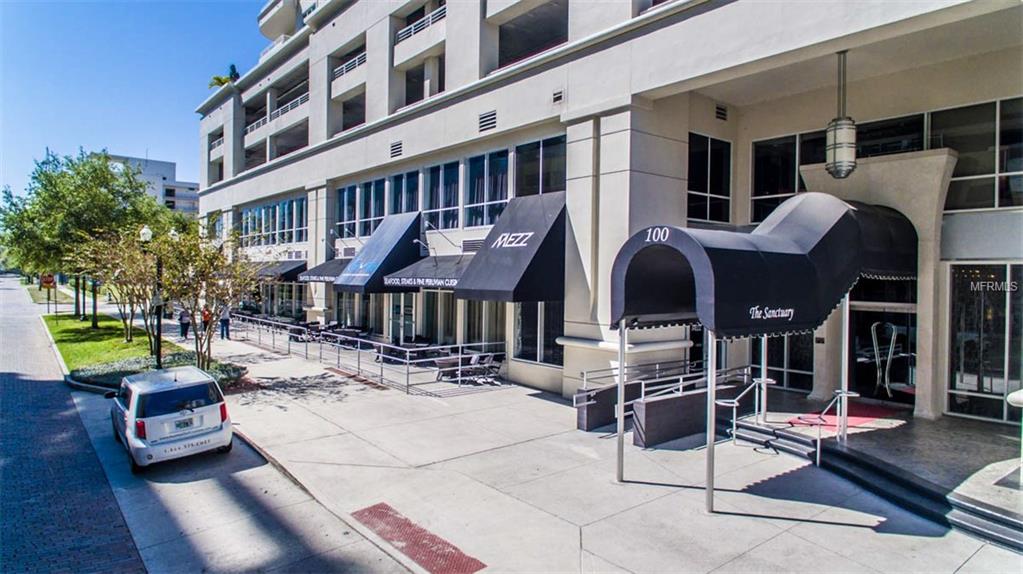 100 S EOLA DRIVE, ORLANDO, Florida 32801, 3 Bedrooms Bedrooms, 6 Rooms Rooms,2 BathroomsBathrooms,Residential,For sale,EOLA,O5543271