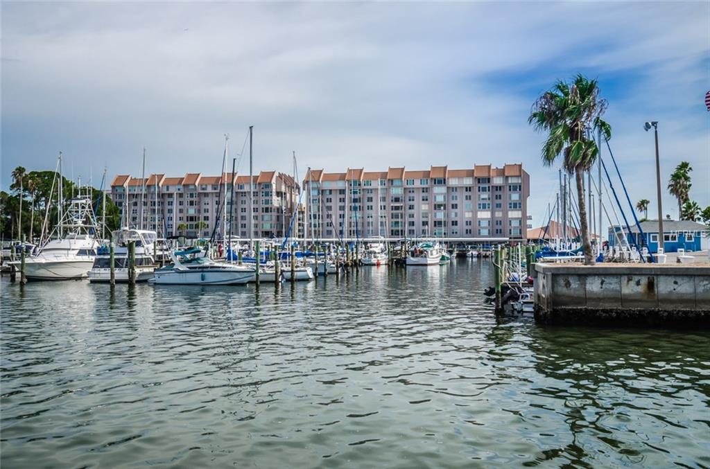 632 EDGEWATER DRIVE, DUNEDIN, Florida 34698, 2 Bedrooms Bedrooms, 5 Rooms Rooms,2 BathroomsBathrooms,Residential,For sale,EDGEWATER,U7845470