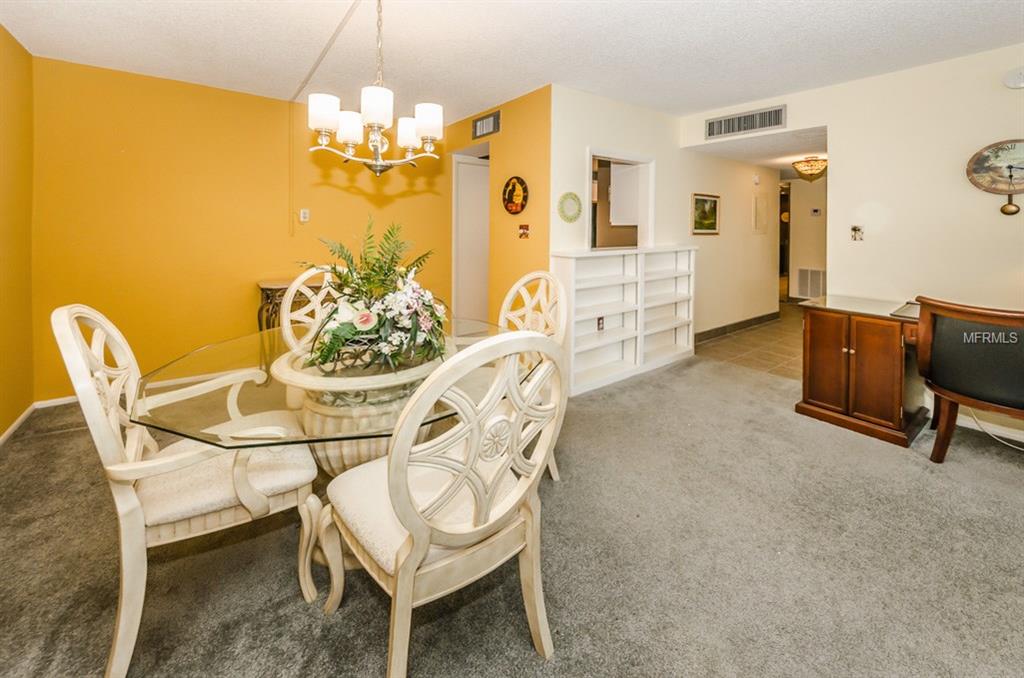 632 EDGEWATER DRIVE, DUNEDIN, Florida 34698, 2 Bedrooms Bedrooms, 5 Rooms Rooms,2 BathroomsBathrooms,Residential,For sale,EDGEWATER,U7845470