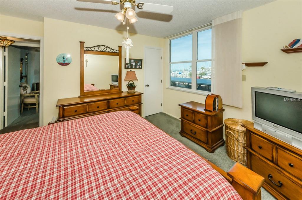 632 EDGEWATER DRIVE, DUNEDIN, Florida 34698, 2 Bedrooms Bedrooms, 5 Rooms Rooms,2 BathroomsBathrooms,Residential,For sale,EDGEWATER,U7845470