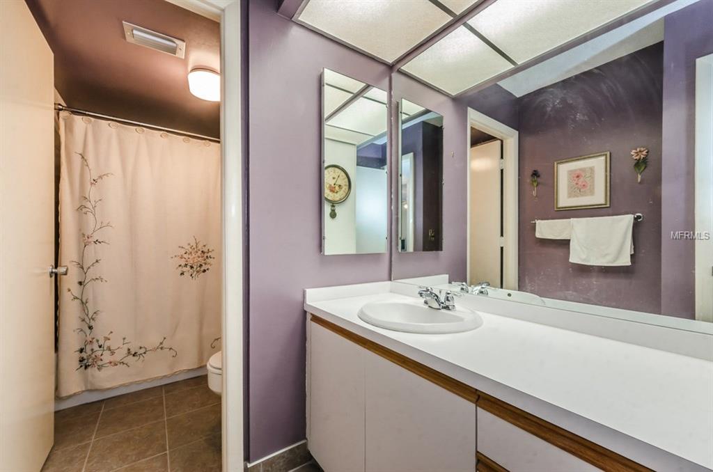 632 EDGEWATER DRIVE, DUNEDIN, Florida 34698, 2 Bedrooms Bedrooms, 5 Rooms Rooms,2 BathroomsBathrooms,Residential,For sale,EDGEWATER,U7845470