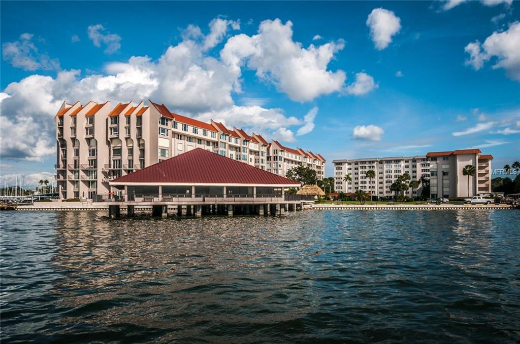 632 EDGEWATER DRIVE, DUNEDIN, Florida 34698, 2 Bedrooms Bedrooms, 5 Rooms Rooms,2 BathroomsBathrooms,Residential,For sale,EDGEWATER,U7845470