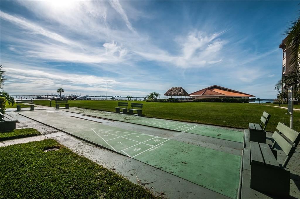 632 EDGEWATER DRIVE, DUNEDIN, Florida 34698, 2 Bedrooms Bedrooms, 5 Rooms Rooms,2 BathroomsBathrooms,Residential,For sale,EDGEWATER,U7845470