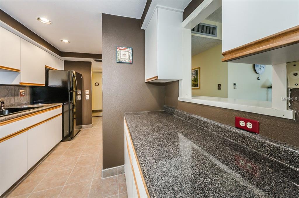 632 EDGEWATER DRIVE, DUNEDIN, Florida 34698, 2 Bedrooms Bedrooms, 5 Rooms Rooms,2 BathroomsBathrooms,Residential,For sale,EDGEWATER,U7845470