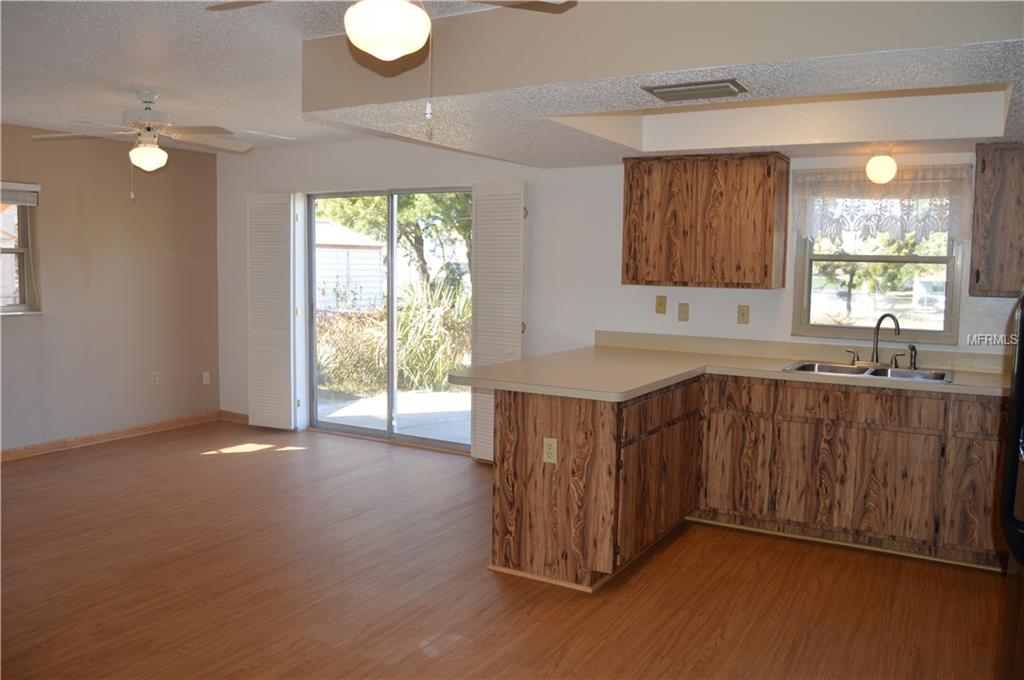 6111 CENTRAL AVENUE, NEW PORT RICHEY, Florida 34653, 2 Bedrooms Bedrooms, 4 Rooms Rooms,2 BathroomsBathrooms,Residential,For sale,CENTRAL,U7846274