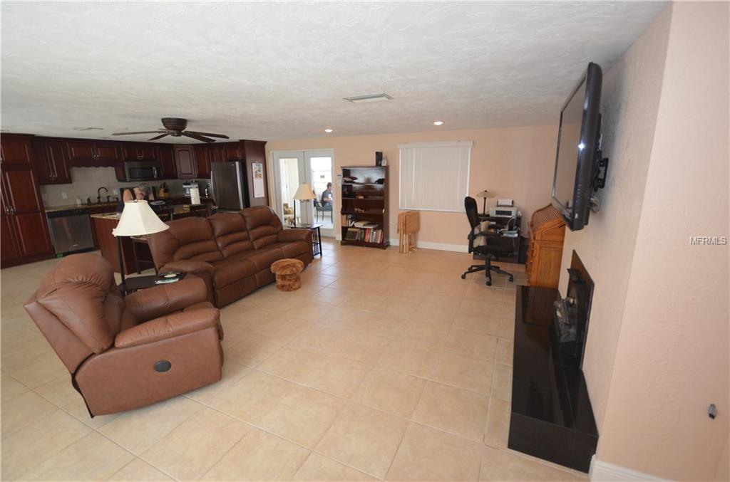 2537 NASSAU STREET, SARASOTA, Florida 34231, 2 Bedrooms Bedrooms, 5 Rooms Rooms,2 BathroomsBathrooms,Residential,For sale,NASSAU,A4209041