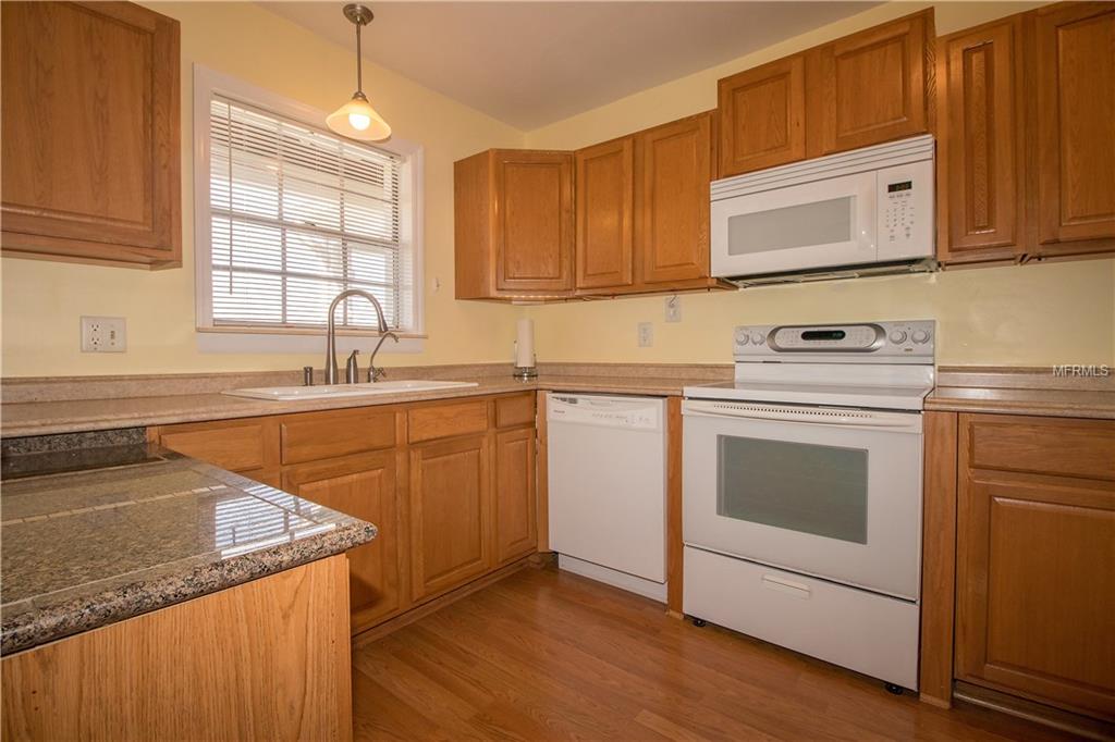 121 SEA HORSE DRIVE SE, ST PETERSBURG, Florida 33705, 2 Bedrooms Bedrooms, 3 Rooms Rooms,2 BathroomsBathrooms,Residential,For sale,SEA HORSE,U7847050