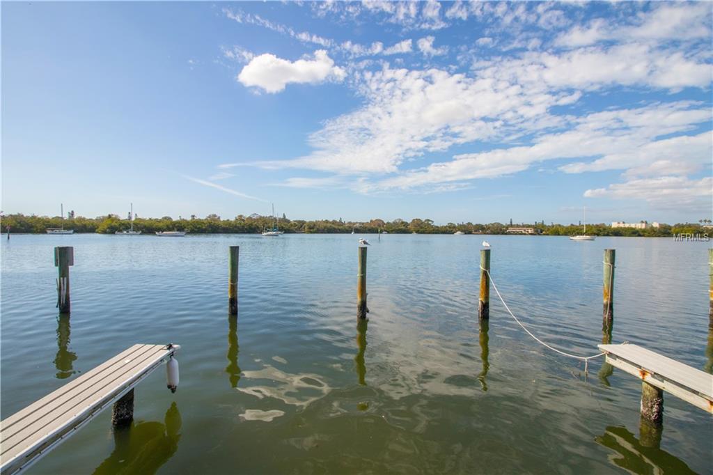 121 SEA HORSE DRIVE SE, ST PETERSBURG, Florida 33705, 2 Bedrooms Bedrooms, 3 Rooms Rooms,2 BathroomsBathrooms,Residential,For sale,SEA HORSE,U7847050