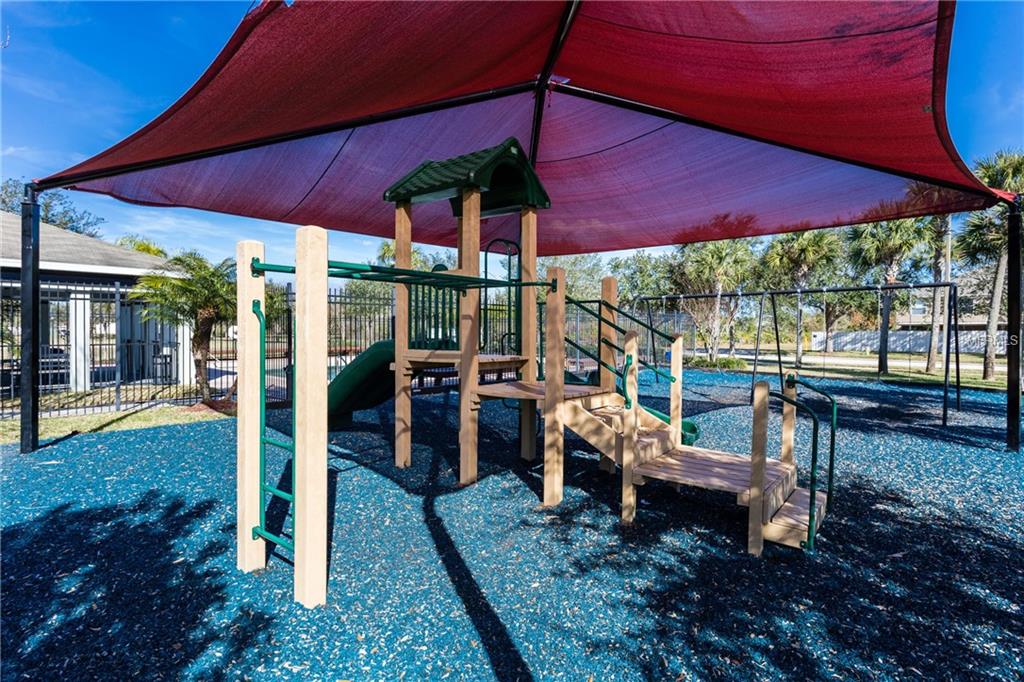 4026 GREENLEAF DRIVE, KISSIMMEE, Florida 34744, 4 Bedrooms Bedrooms, 8 Rooms Rooms,2 BathroomsBathrooms,Residential,For sale,GREENLEAF,O5561291