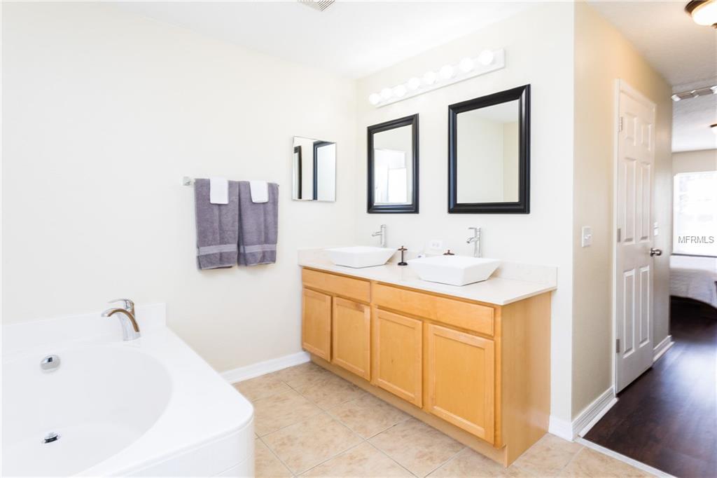 4026 GREENLEAF DRIVE, KISSIMMEE, Florida 34744, 4 Bedrooms Bedrooms, 8 Rooms Rooms,2 BathroomsBathrooms,Residential,For sale,GREENLEAF,O5561291