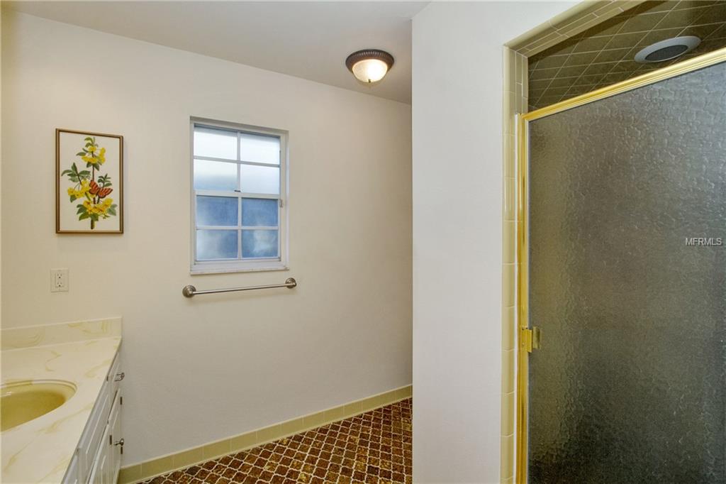 6204 DONEGAL DRIVE, ORLANDO, Florida 32819, 4 Bedrooms Bedrooms, 7 Rooms Rooms,4 BathroomsBathrooms,Residential,For sale,DONEGAL,O5561758