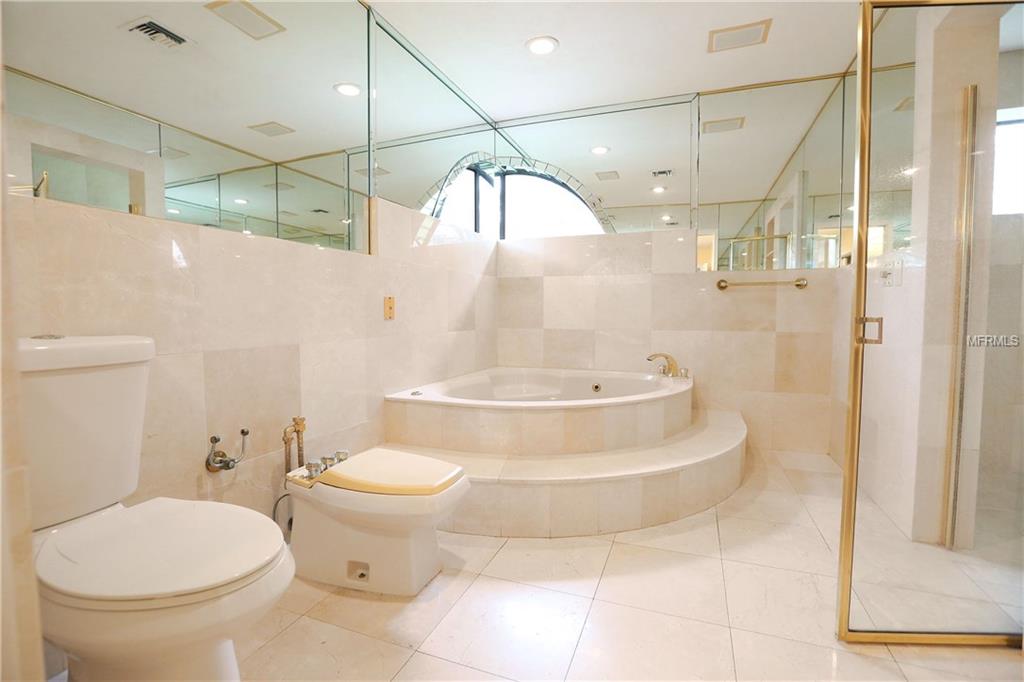 648 E CLUB CIRCLE, LONGWOOD, Florida 32779, 6 Bedrooms Bedrooms, 3 Rooms Rooms,6 BathroomsBathrooms,Residential,For sale,CLUB,O5497365