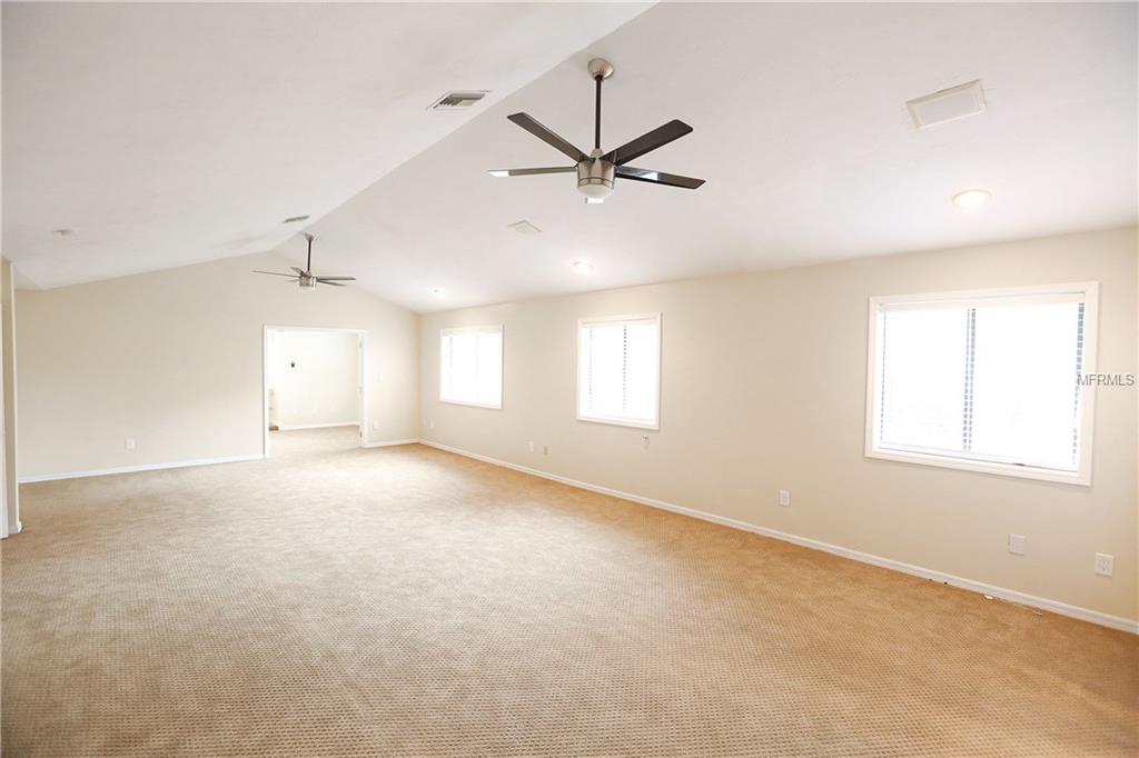 648 E CLUB CIRCLE, LONGWOOD, Florida 32779, 6 Bedrooms Bedrooms, 3 Rooms Rooms,6 BathroomsBathrooms,Residential,For sale,CLUB,O5497365