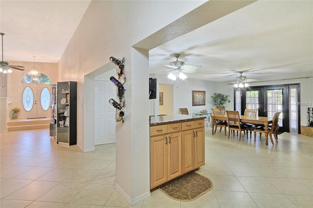 7960 COUNTRY CLUB ROAD N, ST PETERSBURG, Florida 33710, 4 Bedrooms Bedrooms, 8 Rooms Rooms,2 BathroomsBathrooms,Residential,For sale,COUNTRY CLUB,U7831057