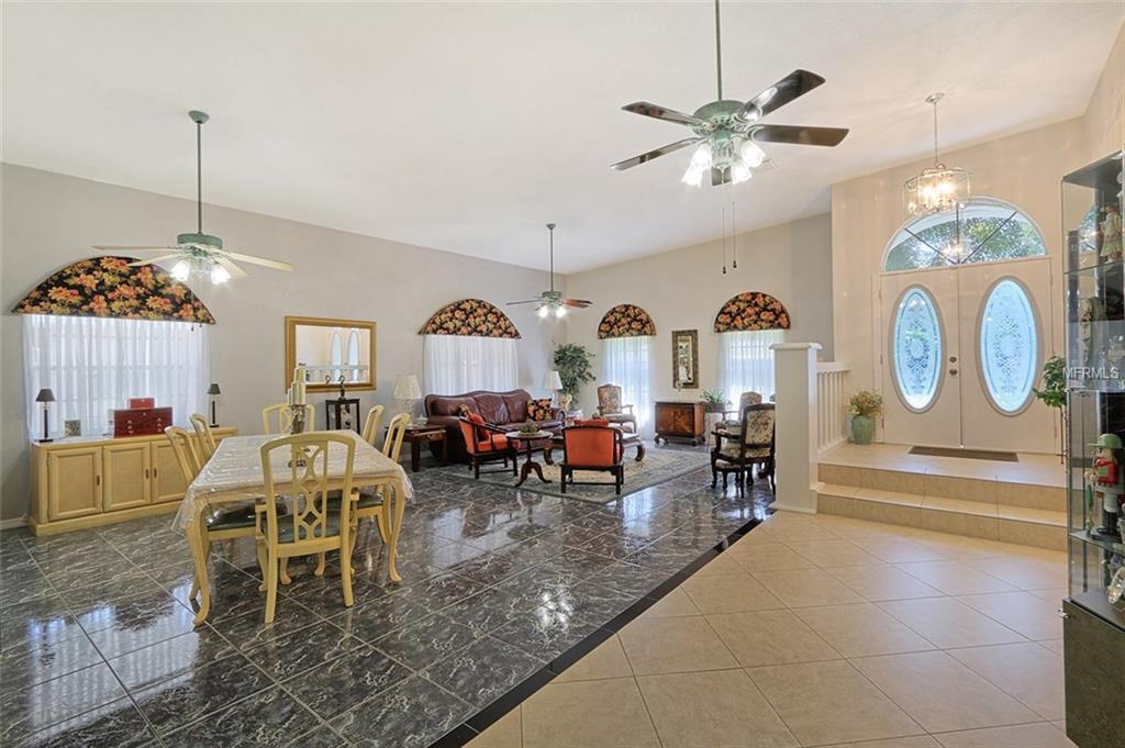 7960 COUNTRY CLUB ROAD N, ST PETERSBURG, Florida 33710, 4 Bedrooms Bedrooms, 8 Rooms Rooms,2 BathroomsBathrooms,Residential,For sale,COUNTRY CLUB,U7831057