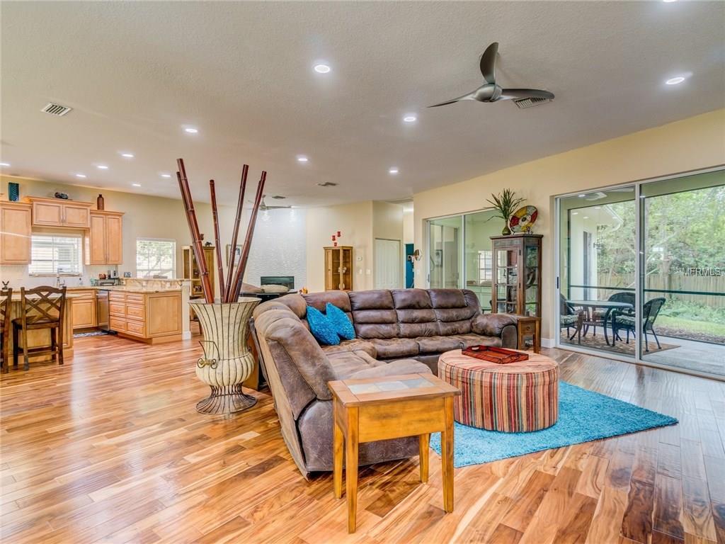 3045 CREST DRIVE, CLEARWATER, Florida 33759, 3 Bedrooms Bedrooms, 3 Rooms Rooms,2 BathroomsBathrooms,Residential,For sale,CREST,U7836311