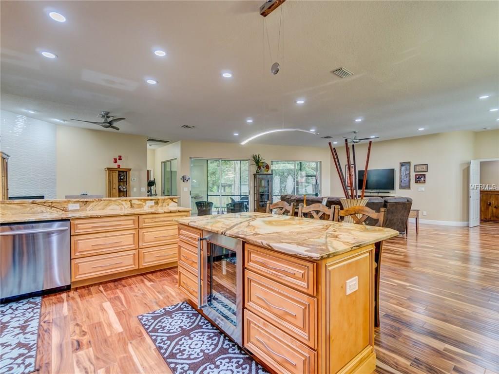 3045 CREST DRIVE, CLEARWATER, Florida 33759, 3 Bedrooms Bedrooms, 3 Rooms Rooms,2 BathroomsBathrooms,Residential,For sale,CREST,U7836311