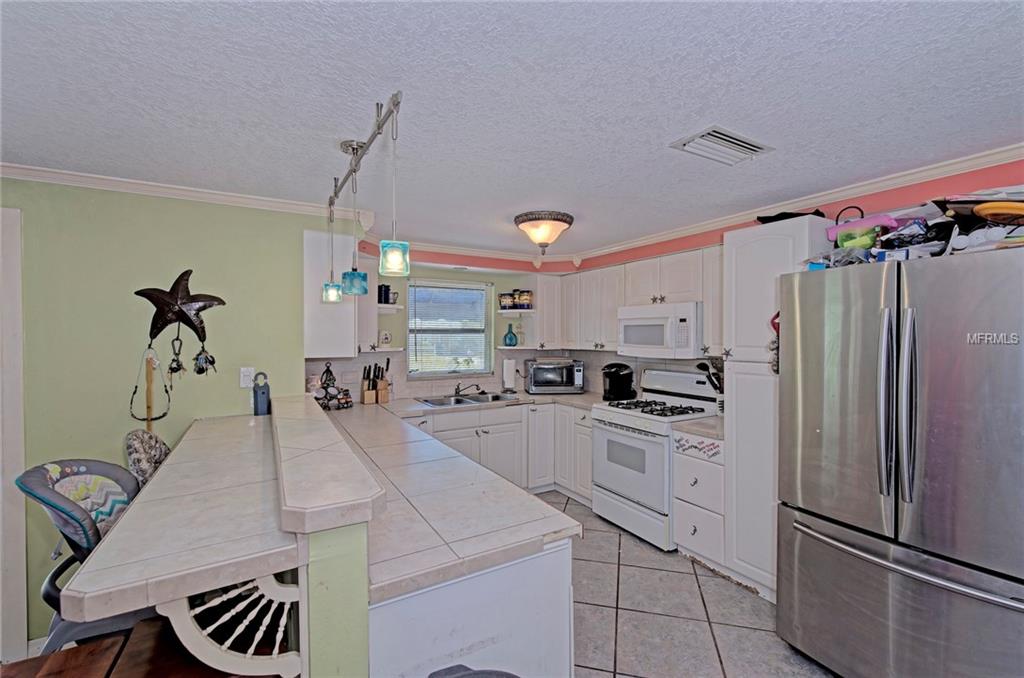 512 70TH STREET, HOLMES BEACH, Florida 34217, 3 Bedrooms Bedrooms, 3 Rooms Rooms,2 BathroomsBathrooms,Residential,For sale,70TH,A4209529