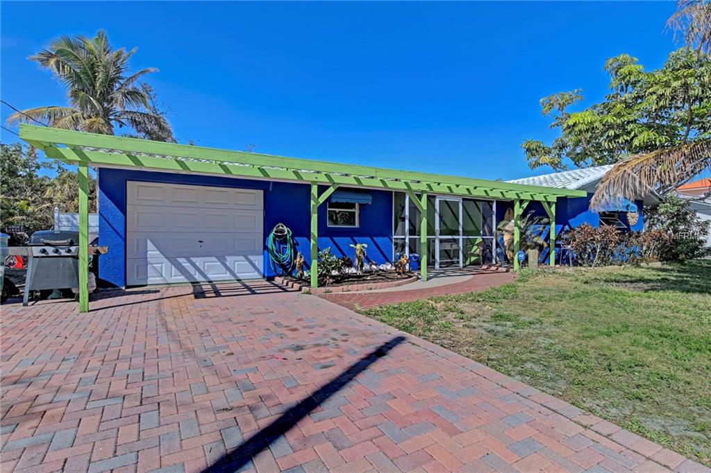 512 70TH STREET, HOLMES BEACH, Florida 34217, 3 Bedrooms Bedrooms, 3 Rooms Rooms,2 BathroomsBathrooms,Residential,For sale,70TH,A4209529