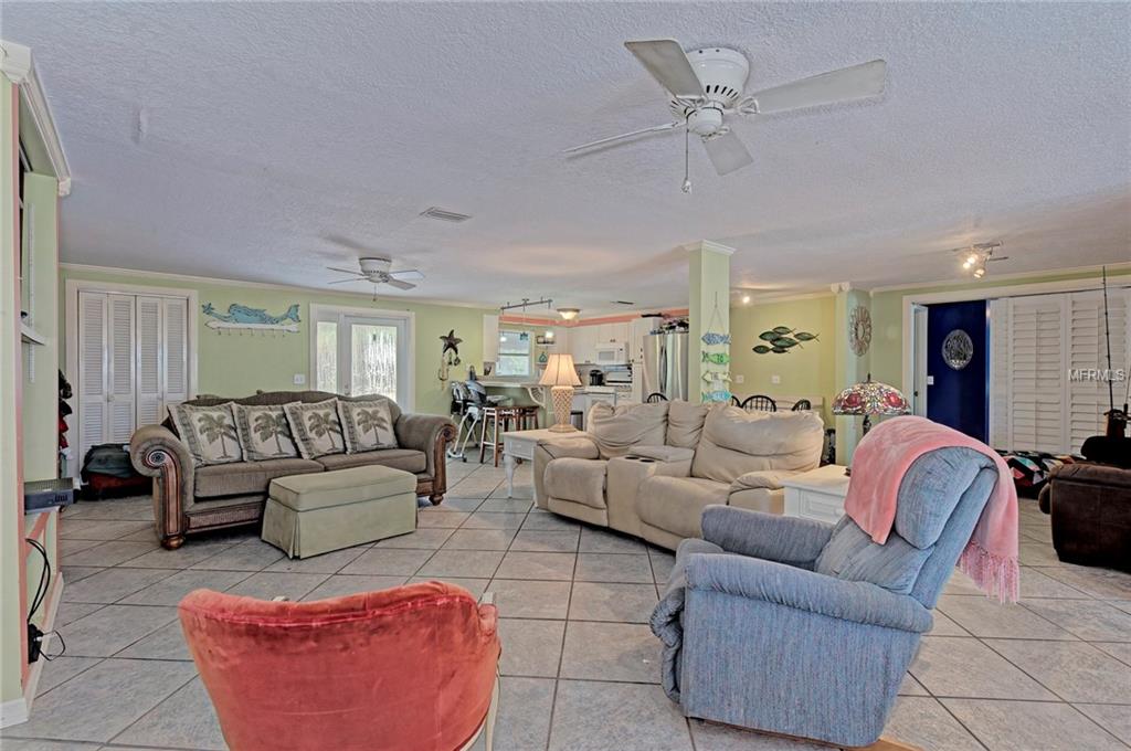 512 70TH STREET, HOLMES BEACH, Florida 34217, 3 Bedrooms Bedrooms, 3 Rooms Rooms,2 BathroomsBathrooms,Residential,For sale,70TH,A4209529