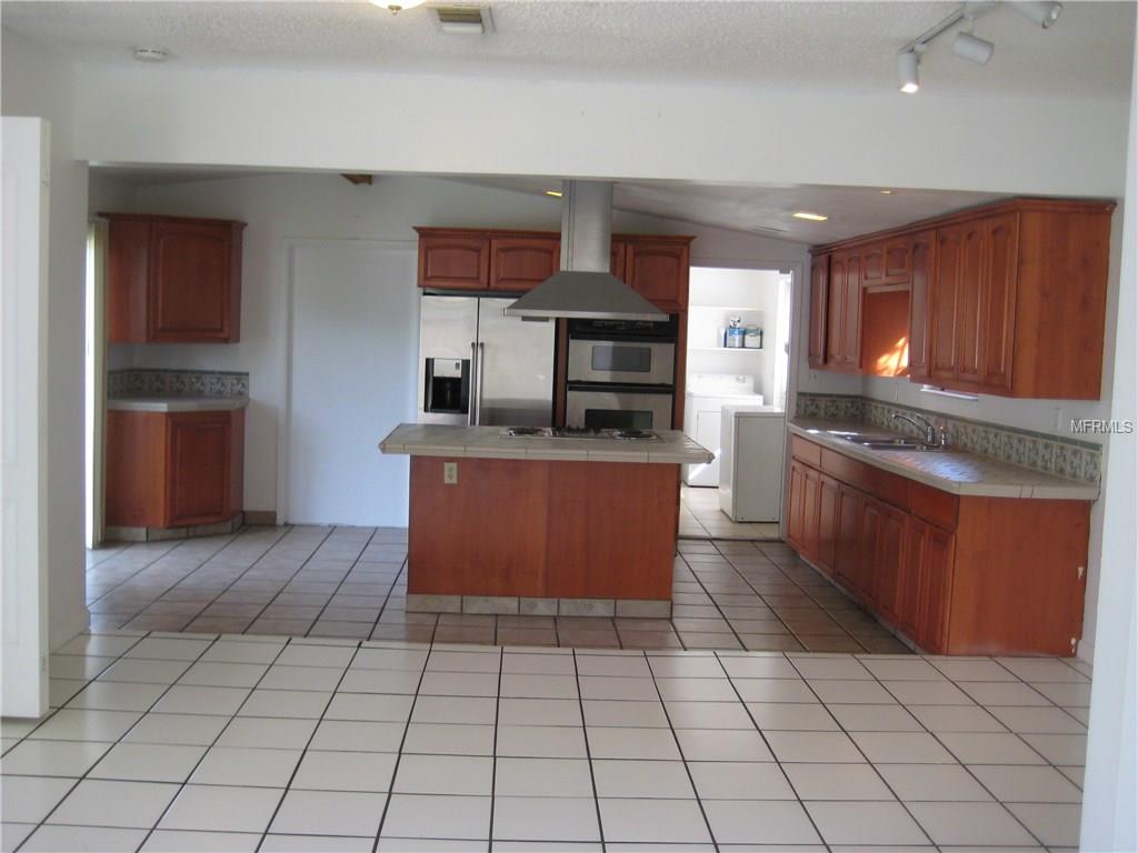 6801 N CLEARVIEW AVENUE, TAMPA, Florida 33614, 4 Bedrooms Bedrooms, 5 Rooms Rooms,2 BathroomsBathrooms,Residential,For sale,CLEARVIEW,T2907111