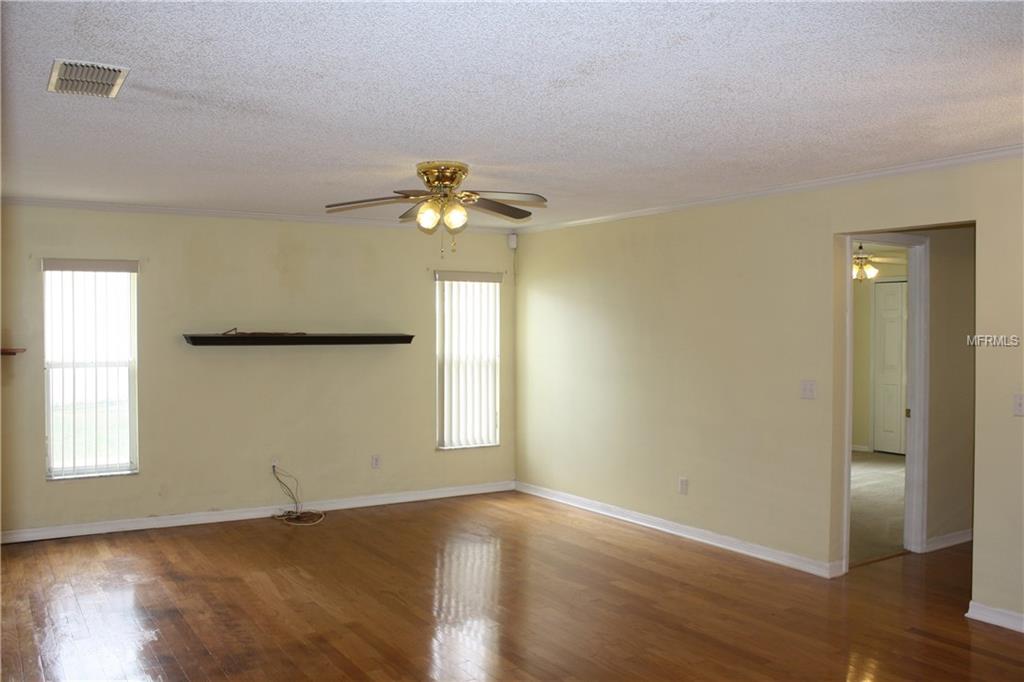 732 AMERICANA COURT, KISSIMMEE, Florida 34758, 3 Bedrooms Bedrooms, 9 Rooms Rooms,2 BathroomsBathrooms,Residential,For sale,AMERICANA,O5560684