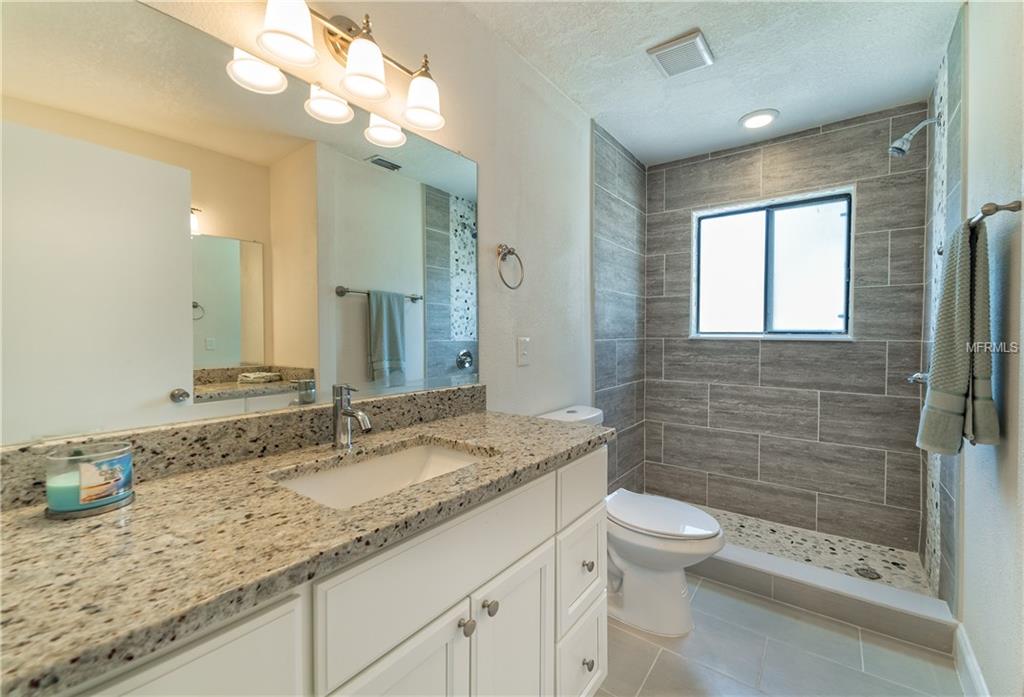 5435 BAY LAGOON CIRCLE, ORLANDO, Florida 32819, 4 Bedrooms Bedrooms, 6 Rooms Rooms,2 BathroomsBathrooms,Residential,For sale,BAY LAGOON,O5562000