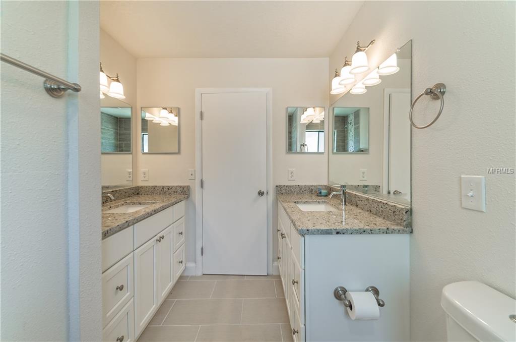 5435 BAY LAGOON CIRCLE, ORLANDO, Florida 32819, 4 Bedrooms Bedrooms, 6 Rooms Rooms,2 BathroomsBathrooms,Residential,For sale,BAY LAGOON,O5562000