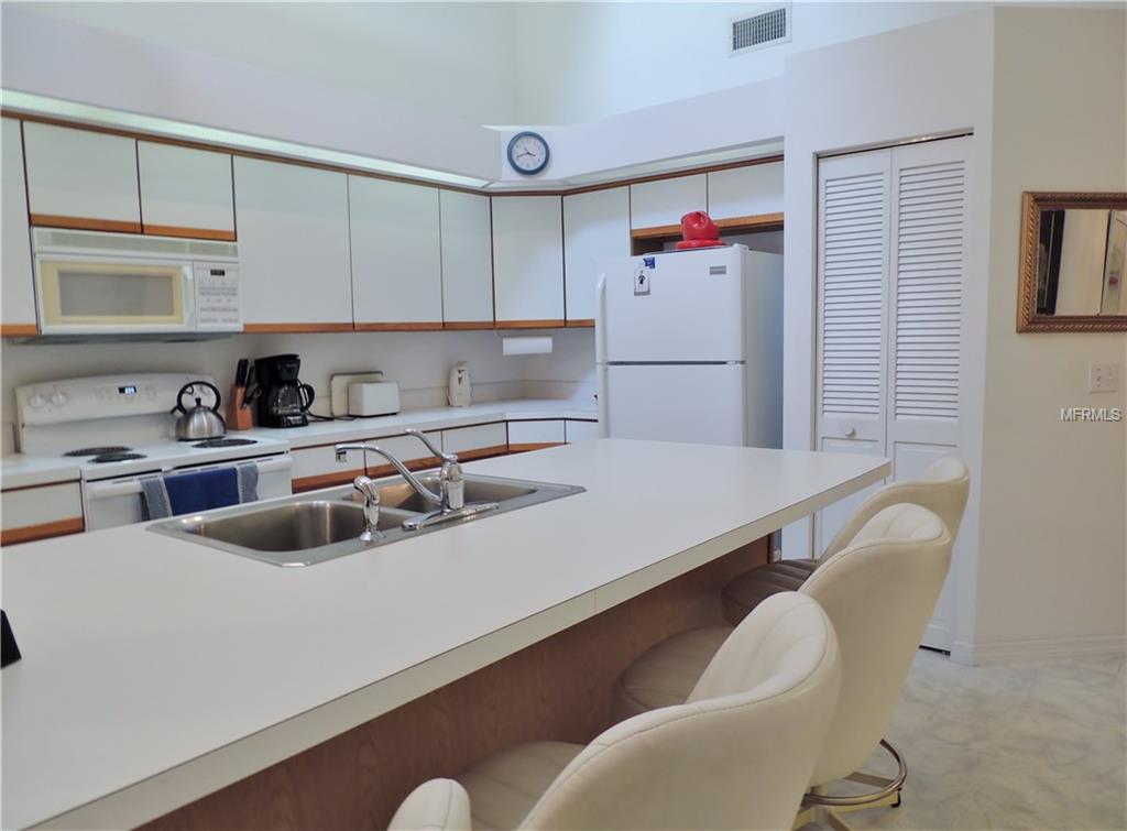 224 JUNIPER WAY, TAVARES, Florida 32778, 2 Bedrooms Bedrooms, 5 Rooms Rooms,2 BathroomsBathrooms,Residential,For sale,JUNIPER,G4847898