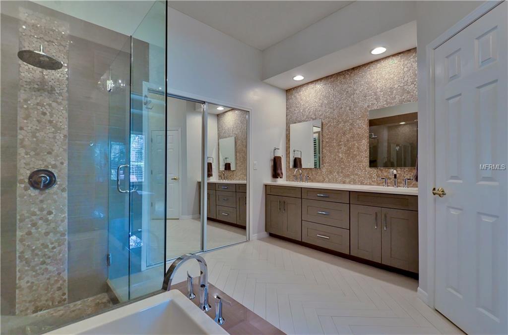 10502 CASTLEFORD WAY, TAMPA, Florida 33626, 5 Bedrooms Bedrooms, 3 Rooms Rooms,3 BathroomsBathrooms,Residential,For sale,CASTLEFORD,T2917390