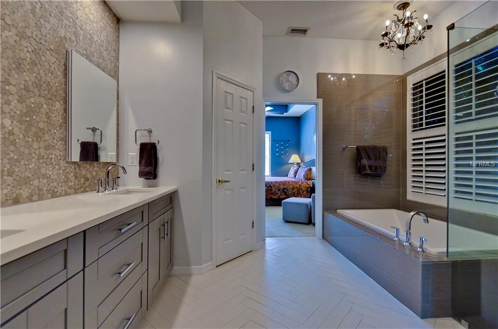 10502 CASTLEFORD WAY, TAMPA, Florida 33626, 5 Bedrooms Bedrooms, 3 Rooms Rooms,3 BathroomsBathrooms,Residential,For sale,CASTLEFORD,T2917390