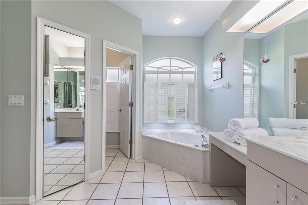 4914 OLD CREEK DRIVE, SARASOTA, Florida 34233, 3 Bedrooms Bedrooms, 7 Rooms Rooms,2 BathroomsBathrooms,Residential,For sale,OLD CREEK,N5916218