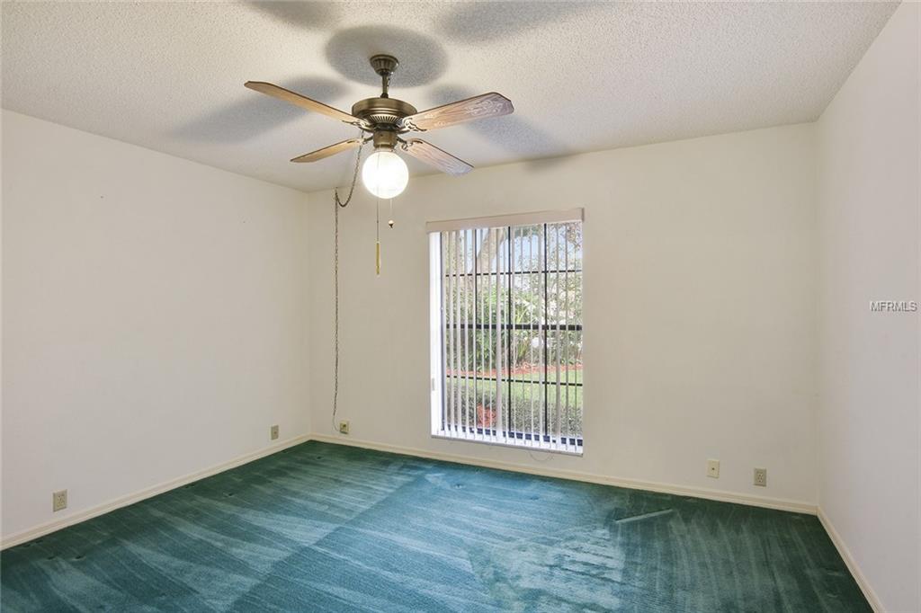 402 SPRING VALLEY LANE, ALTAMONTE SPRINGS, Florida 32714, 4 Bedrooms Bedrooms, 9 Rooms Rooms,3 BathroomsBathrooms,Residential,For sale,SPRING VALLEY,O5561515