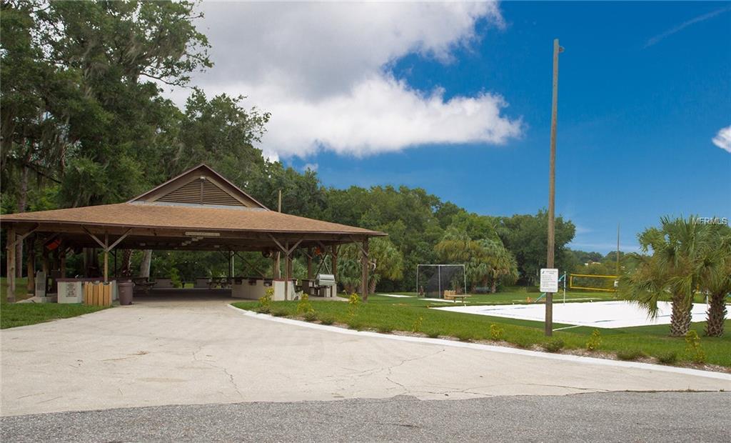 402 SPRING VALLEY LANE, ALTAMONTE SPRINGS, Florida 32714, 4 Bedrooms Bedrooms, 9 Rooms Rooms,3 BathroomsBathrooms,Residential,For sale,SPRING VALLEY,O5561515
